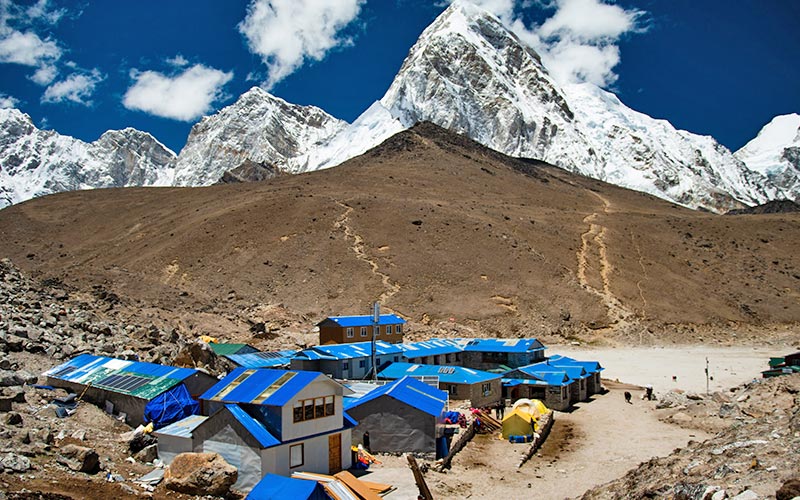 Teahouses at Gorakshep 